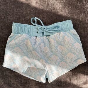 Boys Hibiscus Quilt Boardie